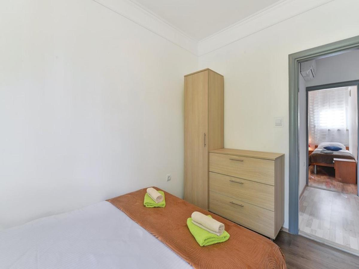 Xxl Gega With Pool, Jacuzzi Zadar