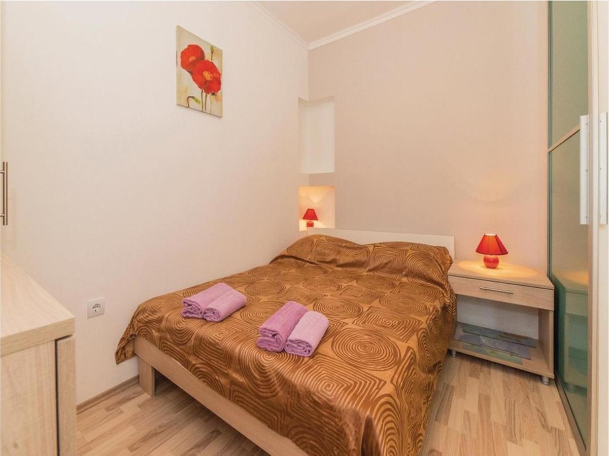 Vila Xxl Gega With Pool, Jacuzzi